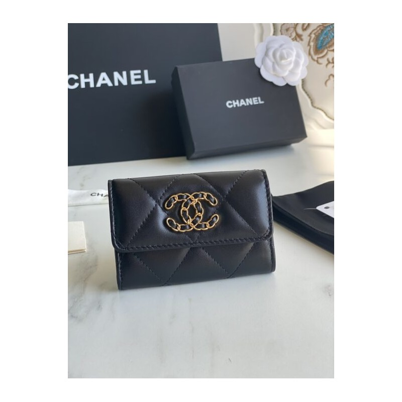 CHANEL 19 FLAP CARD HOLDER replica designer