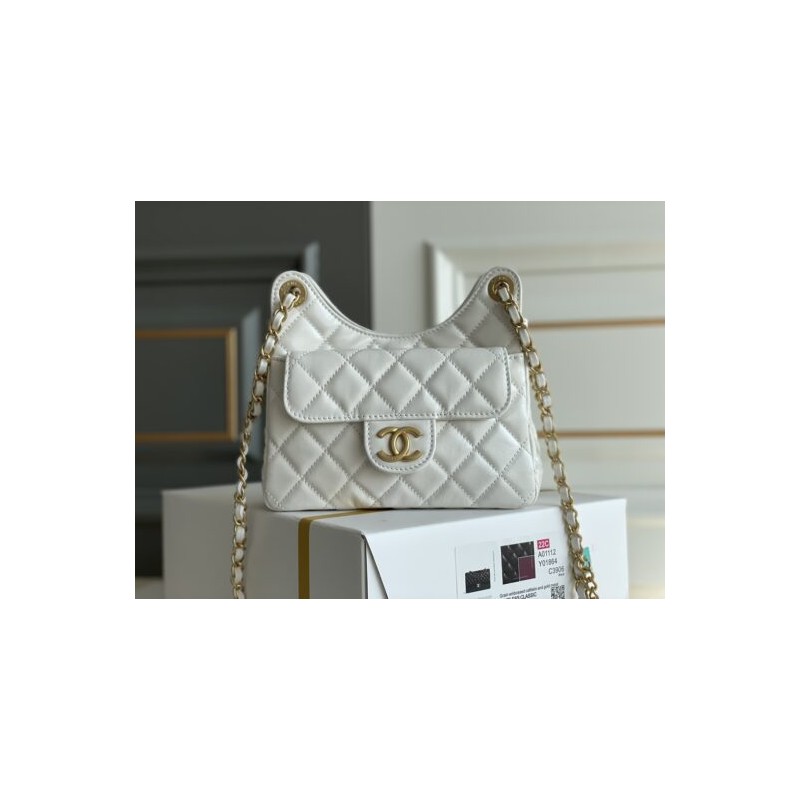 CHANEL HOBO bag 2023 white