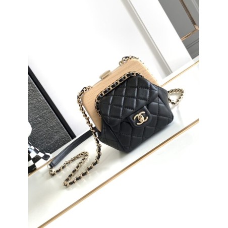 chanel pocketbook