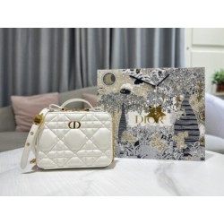 DIOR CARO BOX BAG WITH CHAIN Latte Quilted Macrocannage Calfskin