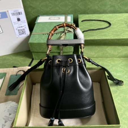 Gucci Diana mini bucket bag black