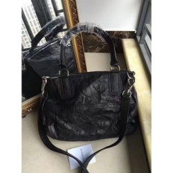 Top Givenchy Medium Pandora Tote Bag Black