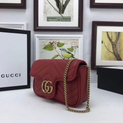 Replicas GG Marmont matelasse Leather Super Mini Bag 476433 Red