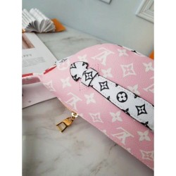 Top Bumbag Giant Monogram Canvas M44575