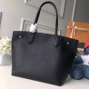 Replicas Lockme Go Tote Bag M55028