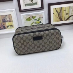 Best Gucci GG Supreme toiletry case 406395