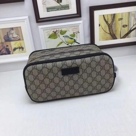 Best Gucci GG Supreme toiletry case 406395