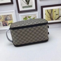 Best Gucci GG Supreme toiletry case 406395