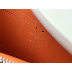 Top Zippy Wallet Mahina Leather M67410