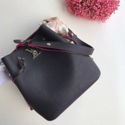 Top Black Lockme Bucket Bag M54677