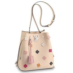 AAA+ Lockme Bucket Monogram Flower Bag M53081